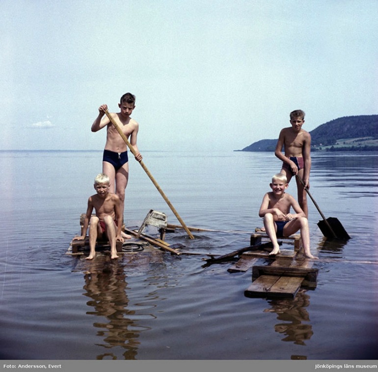 Standup paddle boards were all the craze in the '70s. Source: Digital Museum 