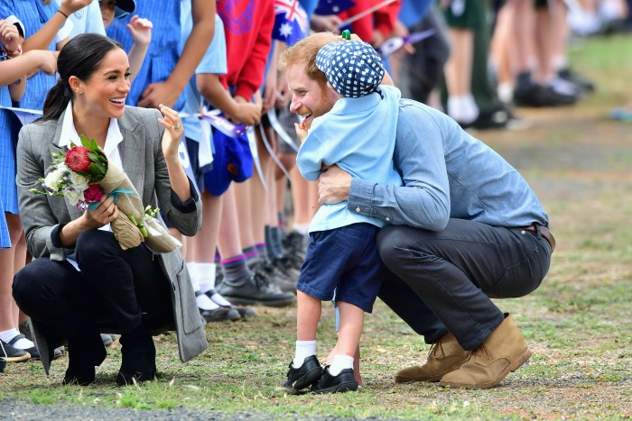 Prince Harry Meghan meet Aussie school boy