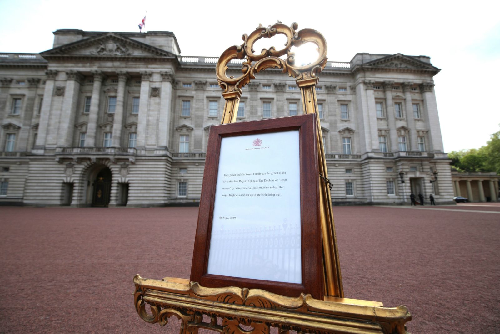 The royal baby news was confirmed in the traditional way. Source: Getty.