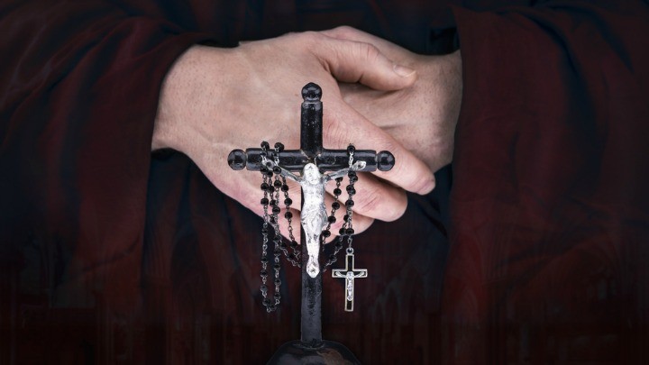 2201216_Catholic_priest_blog