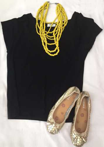 Top necklace and shoes