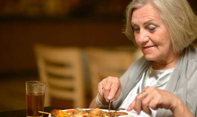 shutterstock_291161822_eating